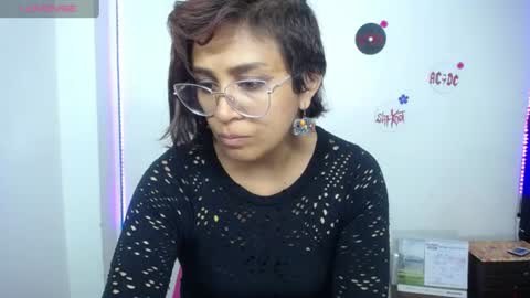 Snapshot of pinky_pinky_ chatting on 06-21-26, 12:57 VIOLETA LOPEZ online show from 06-21-26, 12:57