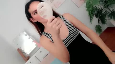 pinky_web03 online show from 11-22-25, 01:04