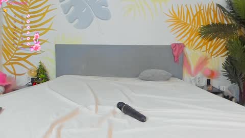 Pinkyishere online show from 01-29-25, 09:01