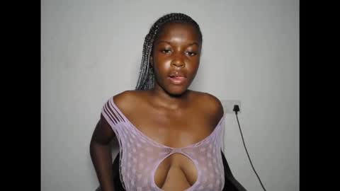 pinkykiki_247 online show from 11-14-25, 09:35