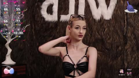 Pinky online show from 01-09-25, 08:22