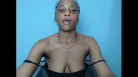 Snapshot of pinkyxxpussy chatting on 01-17-25, 11:51 pinkyxxpussy online show from 01-17-25, 11:51