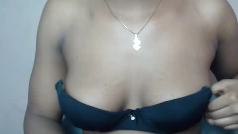 Snapshot of pinkyxxpussy chatting on 01-12-26, 11:32 pinkyxxpussy online show from 01-12-26, 11:32