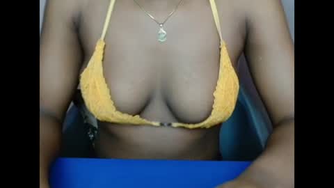 Snapshot of pinkyxxpussy chatting on 01-18-26, 10:02 pinkyxxpussy online show from 01-18-26, 10:02