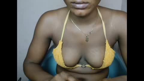 Snapshot of pinkyxxpussy chatting on 02-21-26, 12:00 pinkyxxpussy online show from 02-21-26, 12:00