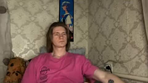 Snapshot of pinochetti chatting on 06-11-26, 11:08 Incubus online show from 06-11-26, 11:08