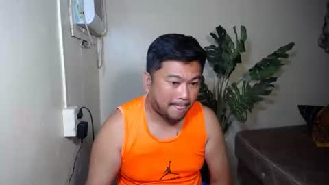 Snapshot of pinoy041087 chatting on 10-05-25, 02:26 pinoy041087 online show from 10-05-25, 02:26
