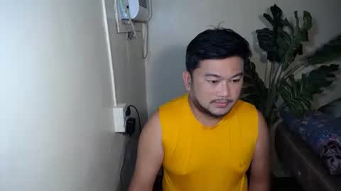 Snapshot of pinoy041087 chatting on 10-06-25, 11:40 pinoy041087 online show from 10-06-25, 11:40