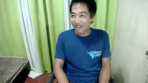 Snapshot of pinoy_brix chatting on 05-24-26, 04:17 pinoy_brix online show from 05-24-26, 04:17