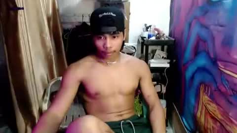 Snapshot of pinoy_fuckboy69 chatting on 05-29-26, 06:17 pinoy_fuckboy69 online show from 05-29-26, 06:17