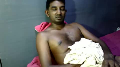 Snapshot of pinoybbc_xx chatting on 05-11-26, 03:51 rayvienn online show from 05-11-26, 03:51