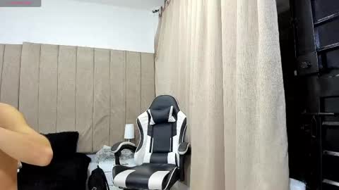 Snapshot of pipe_hot04 chatting on 05-21-26, 03:02 pipe hot04 online show from 05-21-26, 03:02