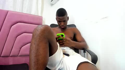 Snapshot of pipeking20 chatting on 12-15-24, 05:53 P I P E online show from 12-15-24, 05:53