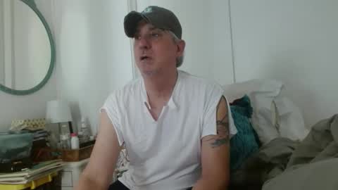 Snapshot of pirate334 chatting on 04-12-26, 06:02 pirate334 online show from 04-12-26, 06:02