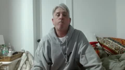 Snapshot of pirate334 chatting on 04-14-26, 04:18 pirate334 online show from 04-14-26, 04:18