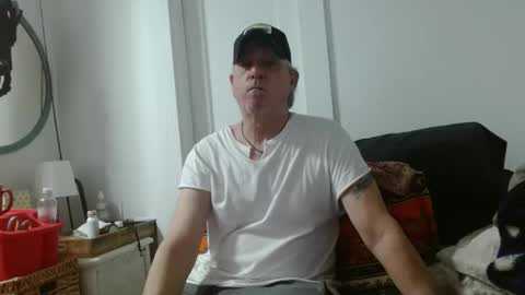 Snapshot of pirate334 chatting on 05-14-26, 01:29 pirate334 online show from 05-14-26, 01:29