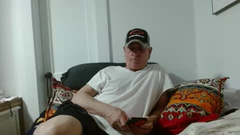 Snapshot of pirate334 chatting on 05-27-26, 01:35 pirate334 online show from 05-27-26, 01:35