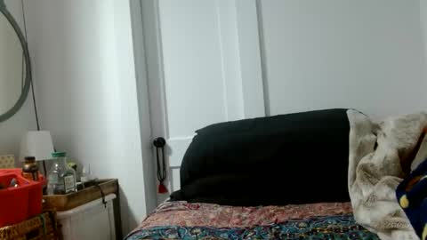 Snapshot of pirate334 chatting on 06-09-26, 01:12 pirate334 online show from 06-09-26, 01:12