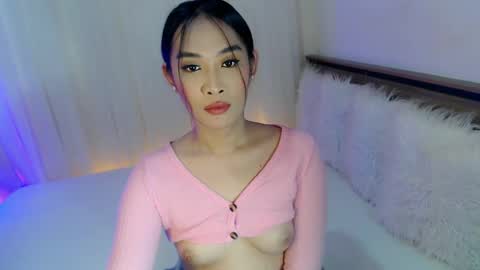 Snapshot of piroulita chatting on 12-24-24, 06:22 Ari online show from 12-24-24, 06:22