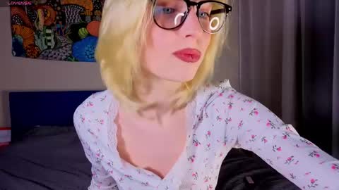 pis_sos online show from 04-25-26, 10:29