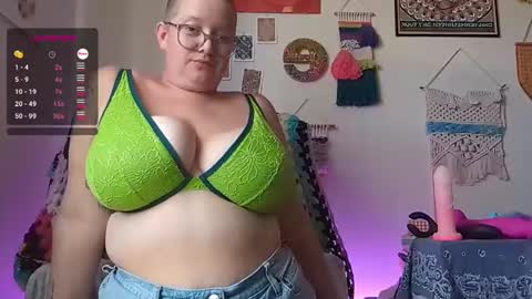 Em online show from 12-10-24, 09:22