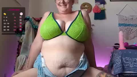 Em online show from 01-04-25, 09:09