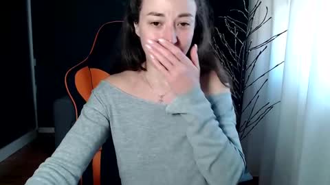 piscesgirl06 online show from 12-14-24, 06:13