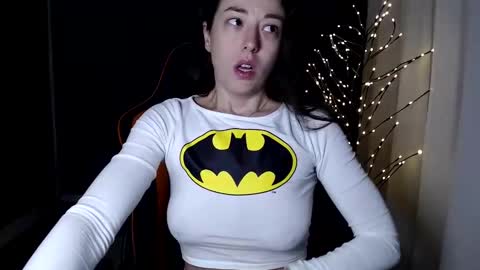 piscesgirl06 online show from 01-04-25, 05:27