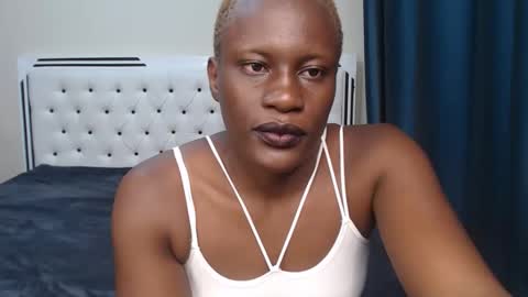 pixel online show from 11-08-25, 05:45