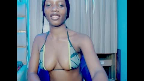 Snapshot of pixie_pulse chatting on 06-06-26, 06:51 Ella online show from 06-06-26, 06:51