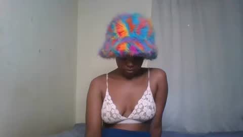 Snapshot of pixie_roman chatting on 01-03-25, 09:36 Majesty online show from 01-03-25, 09:36