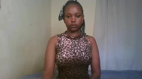 Snapshot of pixie_roman chatting on 01-17-25, 12:10 Majesty online show from 01-17-25, 12:10