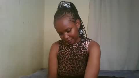 Snapshot of pixie_roman chatting on 01-17-25, 03:32 Majesty online show from 01-17-25, 03:32