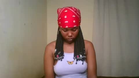 Snapshot of pixie_roman chatting on 02-04-25, 07:22 Majesty online show from 02-04-25, 07:22