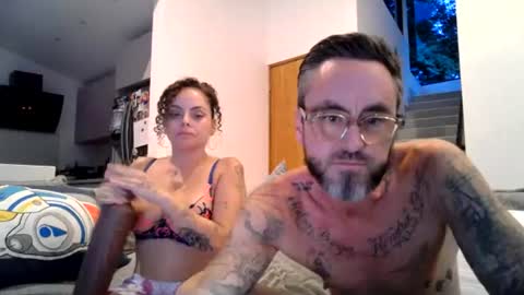 Snapshot of pixieandthegiant chatting on 07-19-26, 12:14 Pixie online show from 07-19-26, 12:14