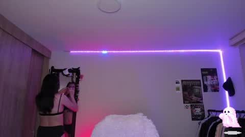 pixie online show from 12-04-24, 02:53