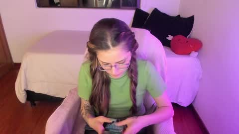 pixie online show from 05-16-26, 06:32