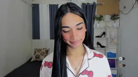 pixiedoll_ online show from 02-10-26, 05:28