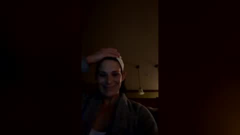 Snapshot of pixieluxxx chatting on 03-18-26, 10:29 PixieLuxXx online show from 03-18-26, 10:29