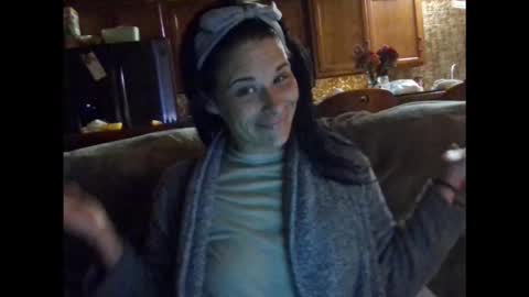 Snapshot of pixieluxxx chatting on 03-25-26, 11:16 PixieLuxXx online show from 03-25-26, 11:16