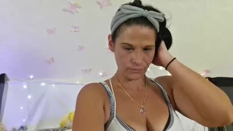 Snapshot of pixieluxxx chatting on 04-28-26, 12:09 PixieLuxXx online show from 04-28-26, 12:09