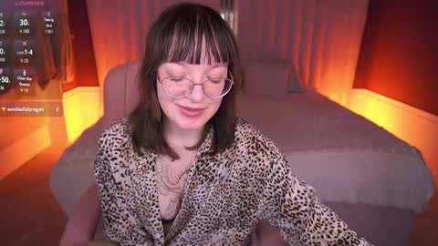 Snapshot of pixiepeachh chatting on 10-29-25, 02:41 pixiepeachh online show from 10-29-25, 02:41