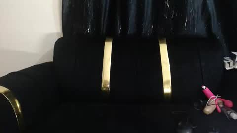 Snapshot of pixietease1 chatting on 02-25-26, 07:01 pixietease1 online show from 02-25-26, 07:01