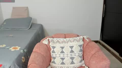 Angie Henao online show from 05-15-26, 05:09