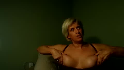 PlatniumPurdy online show from 11-26-25, 04:46