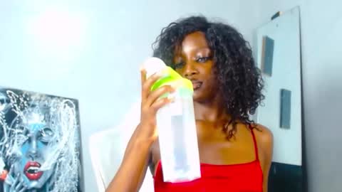 Snapshot of playboypetit chatting on 01-12-25, 09:51 playboypetit online show from 01-12-25, 09:51