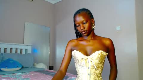 Snapshot of playboypetit chatting on 10-15-25, 08:42 playboypetit online show from 10-15-25, 08:42