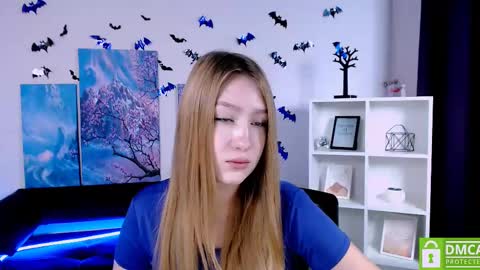 Snapshot of playful_sophie chatting on 12-20-24, 10:49 Sophie online show from 12-20-24, 10:49