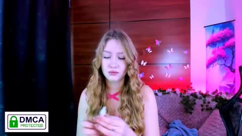 Snapshot of playful_sophie chatting on 12-26-24, 11:10 Sophie online show from 12-26-24, 11:10