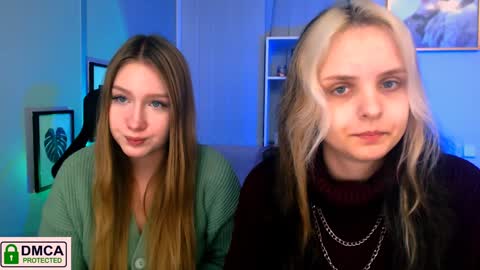 Snapshot of playful_sophie chatting on 12-30-24, 10:43 Sophie online show from 12-30-24, 10:43